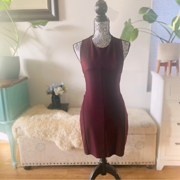 🏷️ 4/$25 Silence + Noise Urban Outfitters Lexie Crisscross Open-Side Mini Dress - Picture 6 of 15